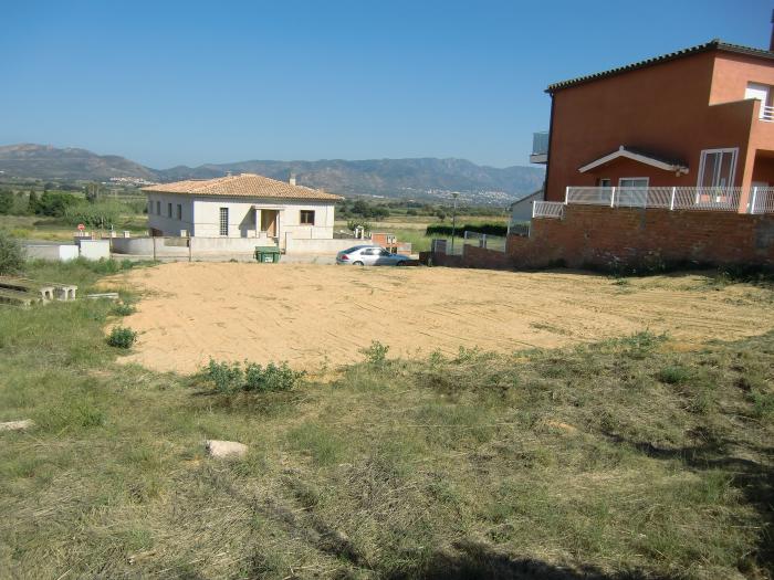 Terreny -
Pedret I Marzà -
0 dormitoris -
0 ocupants